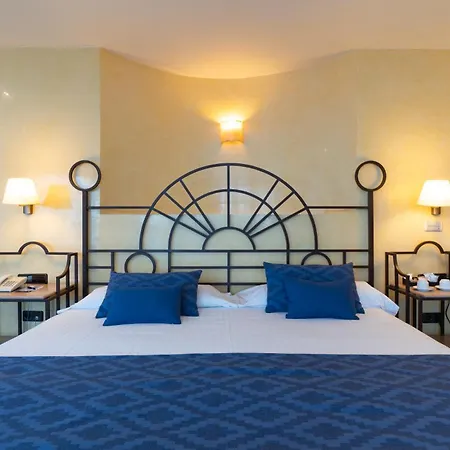 Ms Amaragua Hotel 4*